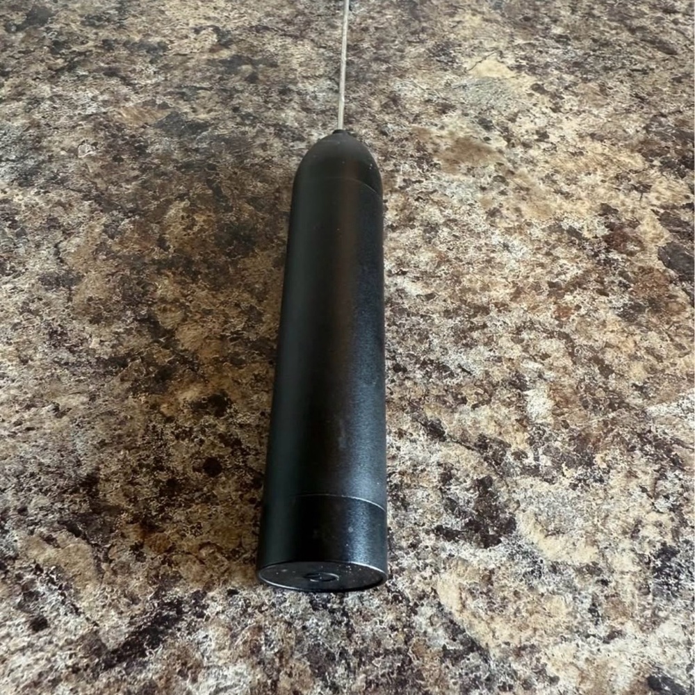 Sleek Black Milk Frother